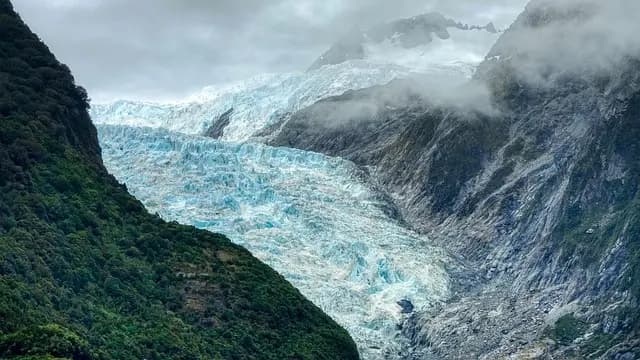 Cómo preparar un viaje accesible a la montaña: todo lo que necesitas saber
