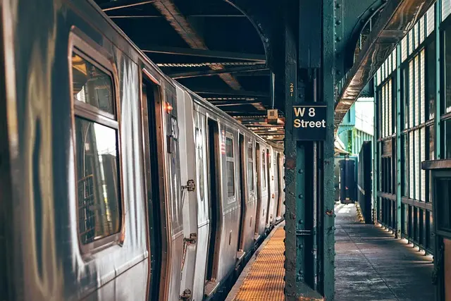 Cómo elegir el mejor transporte accesible para tus viajes