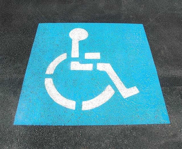 Guía completa para planificar viajes accesibles en familia